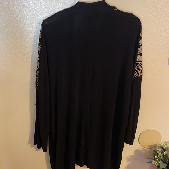 BLAIZE WEARABLE ART BY PHYLLIS EMELDA - Picture 4 of 4